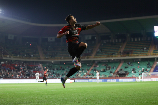 Dự đoán bóng đá Gimcheon Sangmu FC vs Pohang Steelers